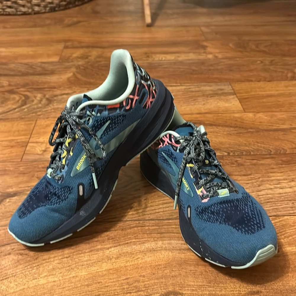 Women’s Brooks Launch running shoes